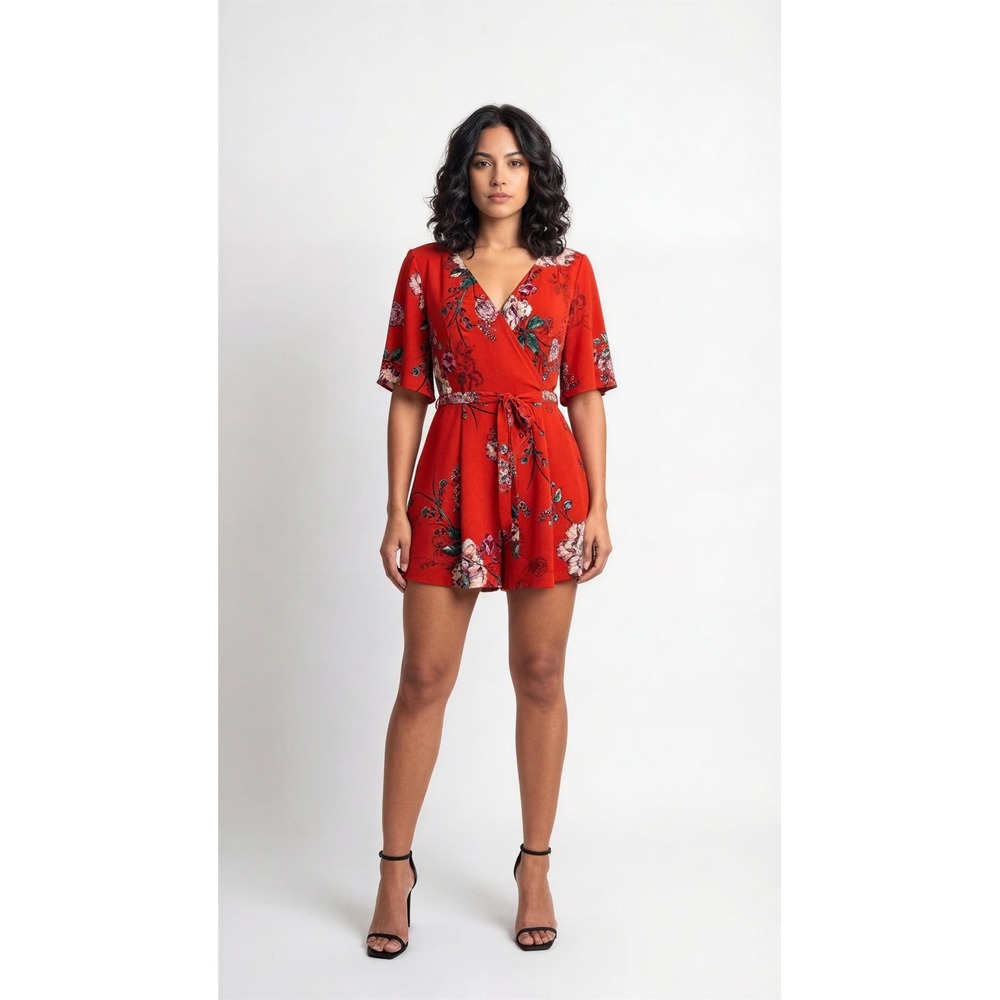 Trixxi Red Floral‎ Surplice V-Neck Romper with Open Back Tie Detail Size M
